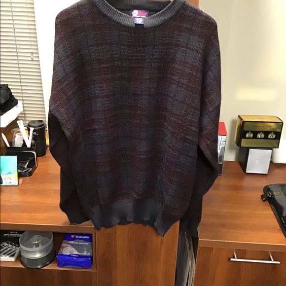 Trading Company Men’s Sweater - Picture 2 of 6